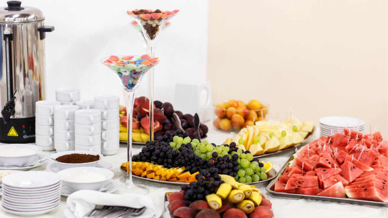 beautiful-delicious-buffet-table-wedding-celebration